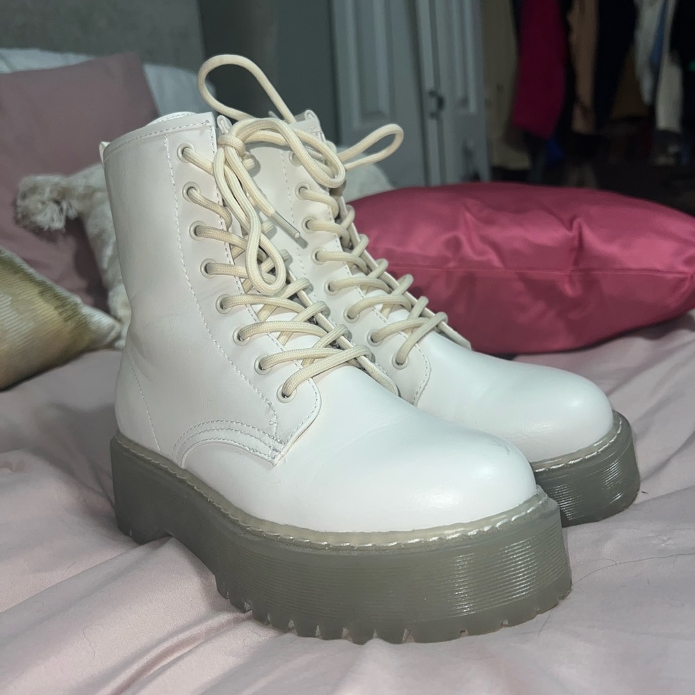 STEVE Madden boots